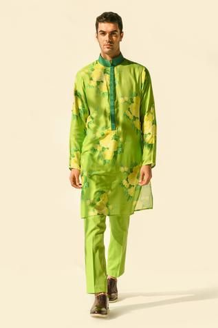 Shop for Neha Chopra Tandon Green Modal Printed Kurta And Pant Set for Men Online at Aza Fashions Green And Purple Outfit, Lime Green Pants, Bride Fashion Illustration, Asian Traditional Clothes, Indian Groom Wear, Gents Kurta Design, Gents Kurta, Mens Kurta Designs, Men's Ethnic Wear