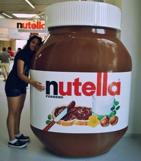 Nutella Meme, Nutella Lover, Nutella Recipes, Food Babe, I Love Chocolate, Weird Food, Nutella Bottle, Love Chocolate, Food Obsession