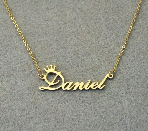 Diamond Solitaire Necklace, Gold Name Necklace, Solitaire Necklaces, Necklace Brands, 14k Gold Necklace, Name Jewelry, Custom Name Necklace, Crystal Necklace Pendant, Necklace Personalized