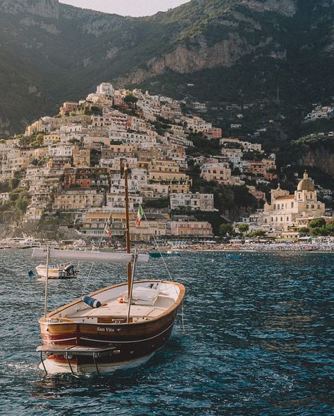 Italy Aesthetic, Voyage Europe, Destination Voyage, Dream Travel Destinations, Beautiful Places To Travel, Love Letter, Positano, Travel Inspo, Amalfi Coast