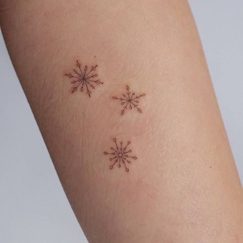 Winter Tattoos, Small Snowflake Tattoo, Skiing Tattoo, Winter Tattoo, Snow Tattoo, Snow Flake Tattoo, Petit Tattoo, Ankle Tattoos For Women, Irish Tattoos