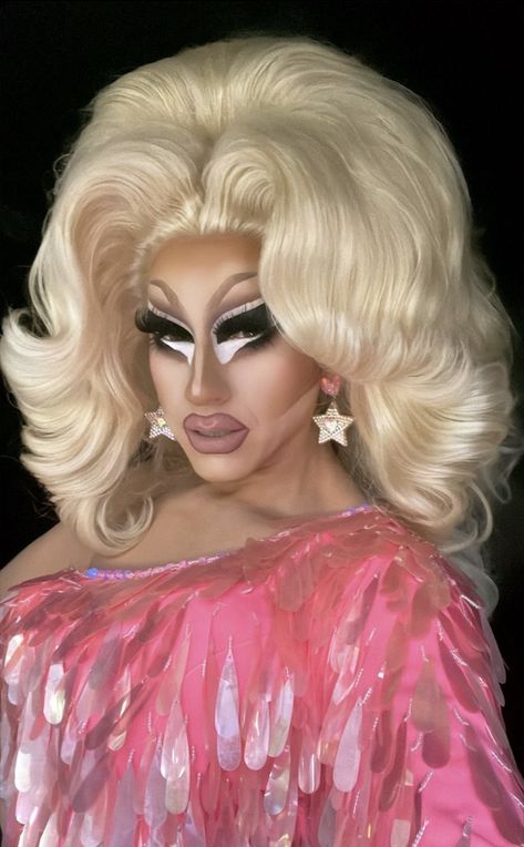 Drag Wigs, Katya Zamolodchikova, Drag Make-up, Rupaul Drag Queen, Trixie Mattel, Drag Queen Makeup, Punk Makeup, Trixie And Katya, Drag Makeup