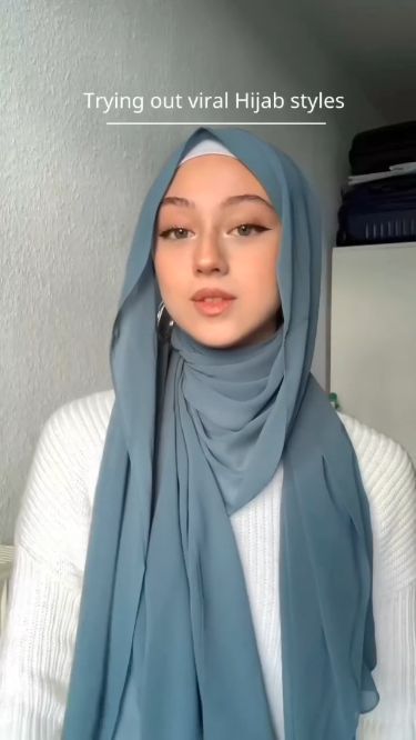 Hijab Scarf Styles, Hijab Streetwear Outfit, Hijab Friendly Outfits, Hijab Tutorial For School, Eid Hijab, Fashion Hijab Style, Hijab Streetwear, How To Wear Hijab, Hijab Ideas