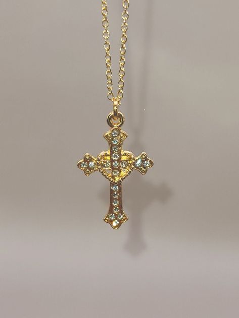 We have an adjustable 18k gold plated or gold tone stainless steel chain necklace with a 1-inch gold cross pendant. This necklace makes for a great addition to your collection or for anyone anytime of the year. Cute Cross Necklace, L Necklace, Cross Jewelry Necklace, Stainless Steel Chain Necklace, Belly Jewelry, Gold Pendant Jewelry, Gold Cross Necklace, Gold Cross Pendant, Gold Jewelry Necklace