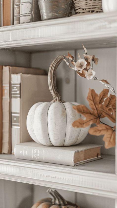 Neutral Fall Decor Ideas, Traditional Fall Decor, Modern Fall Decor, Classy Halloween, Fall Mantle, Neutral Fall Decor, Fall Decor Inspiration, Fall Decor Ideas, Fall Deco