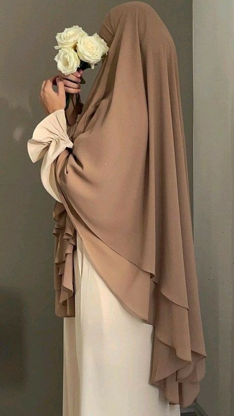 Modest Couture, Khimar Style, Islamic Modest Fashion, Muslimah Fashion Casual, Abaya Outfit, Stile Hijab, Muslimah Outfit, Modest Fashion Hijab, Hijabi Fashion Casual