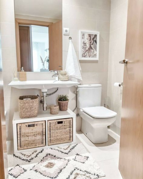 Zimmer Astetic, Glam Bathroom Decor Ideas, Glam Bathroom Decor, Glam Bathroom, Ikea Hack Ideas, Bathroom Decor Ideas, Small Bathroom Ideas, Bathroom Inspiration Decor, Apartment Bathroom