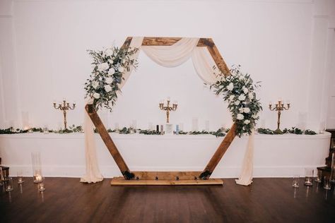 Hexagon Wedding Arch With Sunflowers, Hexagon Wedding Arch Pampas, Wood Archway Wedding, Wedding Heptagon Arch, Octogon Archway Wedding Decor, Wedding Arbor Ideas Hexagon, Octagon Arch Decoration Wedding, Ceremony Hexagon Arch, Hexagon Arch Fall Wedding