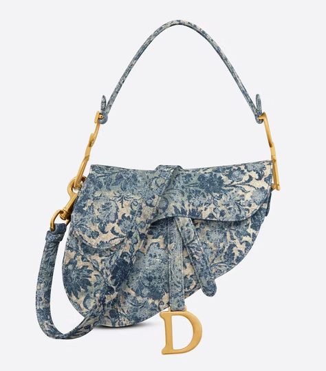 20 Designer Bags To Know In 2023 — From Prada to Bottega Veneta Tas Lv, Blue Dior, Best Designer Bags, Dior Saddle, Christian Dior Fashion, Maria Grazia Chiuri, Christian Dior Couture, Maria Grazia, Pretty Bags