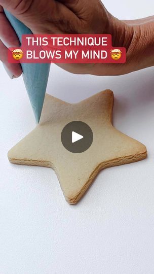 2.6K reactions · 81 shares | This Wet-on-Wet Cookie Decorating Technique is the BEST for 4th of July Cookies!!! 🇺🇸Its such a simple and fun way to decorate a Star Cookie! #bekasbakery #wetonwet #4thofjulycookies #4thofJuly #cookiedecorating #decoratedcookies #decoratedsugarcookies #royalicing #royalicingcookies #cookies #cookiedecoratingvideo #satisfyingvideo #satisfying | Beka Claire | Beka Claire · Original audio Xmas Cookies Decorated Easy, Star Iced Cookies, 4th Of July Star Cookies Decorated, Royal Icing 4th Of July Cookies, How To Decorate Cutout Cookies, Decorating Star Cookies, Beautiful Christmas Cookies Decorated, July 4 Cookies Decorated, Cut Out Cookie Decorating Ideas