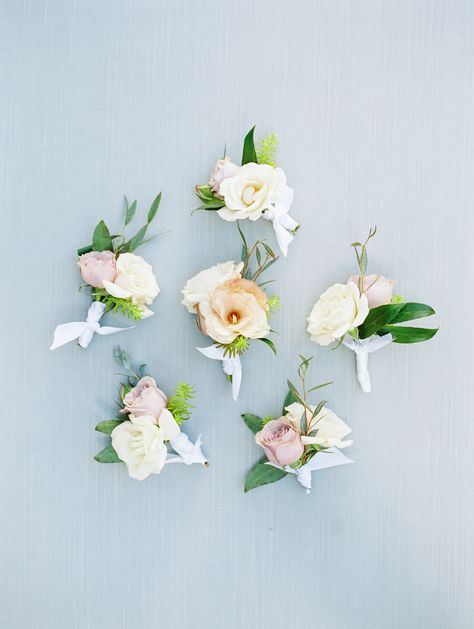 Pastel Corsage Wedding, Sweet Pea Boutonniere, Pastel Boutonniere Wedding, Spring Buttonholes, Pastel Boutonniere, Peach Boutonniere, Spring Boutonniere, Blush Boutonniere, Pastel Garden Party