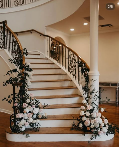 Flower Staircase Decoration, Staircase Flowers Wedding Banisters, Decorated Stairs For Wedding, Stairway Decorating Wedding, Decorated Staircase For Wedding, Stairway Florals Wedding, Decorate Stairs For Wedding, Wedding Stairs Flowers, Wedding Ceremony Stairs