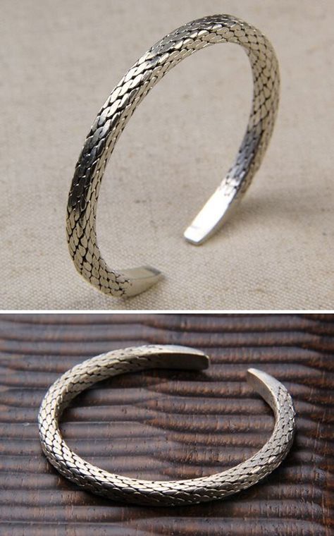 Silver Kada, Mens Necklaces, Silver Engraved Bracelet, Mens Silver Jewelry, Silver Wolf, Mens Bracelet Silver, Fine Silver Jewelry, Mens Gold Bracelets, Elegante Casual