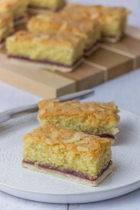 Easy Almond Slice Recipe | Bakewell Slice Recipe | Bakewell Traybake | Almond Traybake | Almond Cake Recipe | Easy Almond Slice Recipe Bakewell Traybake, Scottish Scran, Almond Slice, Slice Recipe, Almond Cake Recipe, Tray Bake Recipes, Bakewell Tart, Scottish Recipes, British Baking