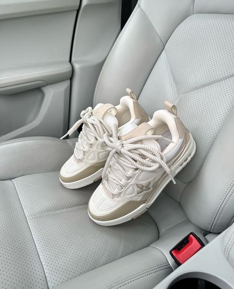 LOUIS VUITTON LV SKATE SNEAKER BEIGE WHITE @sneaker_store.co @Sneaker_store.co SNEAKER STORE CO WHAT+57 (302) 223-8152 - +57 (301) 220-1556 Lv Skate Sneaker, Jordan Shoes Men, Women Nike Shoes, Louis Vuitton Sneaker, Shoes Air Max, Price Shoes, Lv Sneakers, Louis Vuitton Sneakers, White Sneakers Men