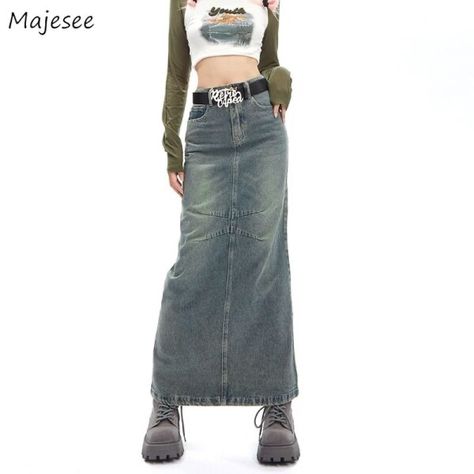 Long Skirt Jeans Outfit, Long Denim Skirt Outfits, Maxi Denim Skirts, Jean Skirt Outfits, Long Jean Skirt, Maxi Skirt Style, Denim Skirt Outfits, Long Denim Skirt, Maxi Skirt Outfits