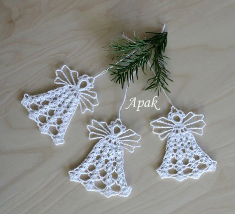 Háčkovaný Anjel, Crocheted Christmas Ornaments, Crochet Candle, Crochet Christmas Trees Pattern, Crochet Angel Pattern, Háčkované Lemy, Candle Pattern, Angel Pattern, Crochet Angels