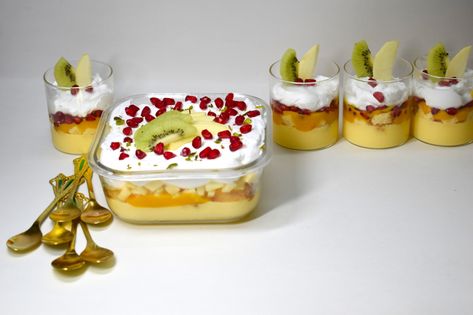 Easy Custard Trifle is made with curd and mix fruits. Visit www.viniscookbook.com for instructions with step by step pictures. Tiramisu, Custard Trifle, Trifle Easy, Diwali Mithai, Custard Dessert Recipes, Aam Panna, Fruit Trifle, Easy Custard, Aloo Methi