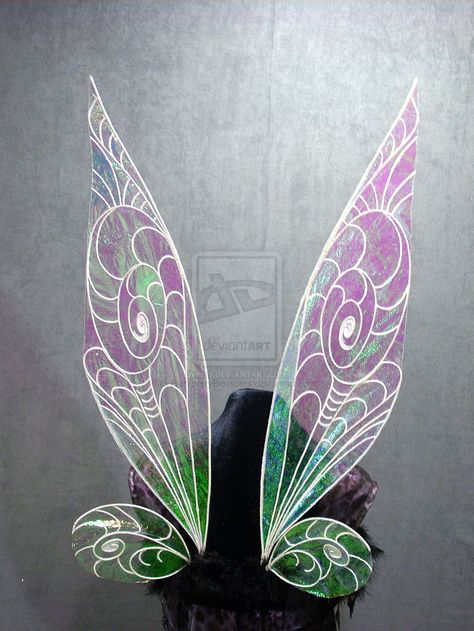 Tinkerbell Cosplay, Tinkerbell Wings, Secret Of The Wings, New Halloween Costumes, Bff Halloween Costumes, Best Friend Halloween Costumes, Tinkerbell Fairies, College Halloween, Halloween Costumes Friends