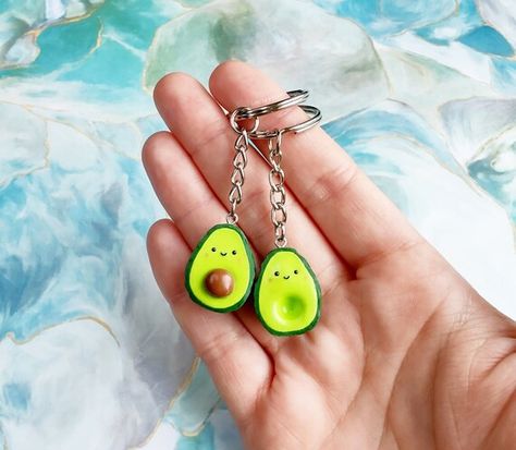 Hey everyone, we just launched our new website with different adorable keyrings. Visit us! keyringverse.bigcartel.com Avocado Clay Art, Polymer Clay Avocado, Avocado Keychain, Matching Bff, Diy Projects Gifts, Polymer Clay Kawaii, Clay Keychain, Food Charms, Video Ideas