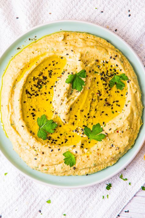 This Baba Ganoush Recipe is a creamy, dreamy eggplant dip that's full of flavor and super easy to make. Best Baba Ganoush Recipe, Baba Ganoush Recipe, Mediterranean Snacks, Babaganoush Recipe, Cream Cheese Recipes Dip, Eggplant Dip, Baba Ganoush, Eastern Cuisine, Hummus Recipe