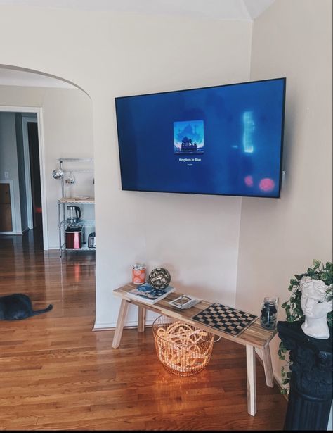 Tv In Corner Of Bedroom On Wall, Corner Tv Wall Mount Ideas Living Rooms, Tv Wall Mount Corner, Corner Tv Bracket, Corner Tv Living Room Layout Mounted Tv, Catty Corner Tv Living Rooms, Hanging Tv In Corner Ideas, Mounting Tv In Corner, Corner Tv Bedroom