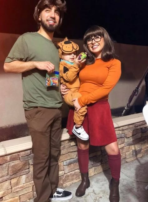 Family Themed Halloween Costumes, Meme Costume, First Halloween Costumes, Themed Halloween Costumes, Halloween Costumes For 3, Diy Halloween Costumes For Kids, Cute Couple Halloween Costumes, Diy Halloween Costumes Easy, Fantasias Halloween