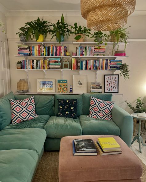 Fun Living Room, Colorful Apartment, Dopamine Decor, Dream Apartment Decor, College Apartment Decor, Fav Color, Apartment Decor Inspiration, Bank Holiday Weekend, Dream House Interior