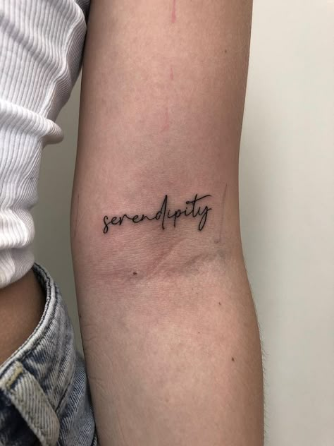 Hands Tattoo For Women, Bts Tattoo Minimalist, Bts Inspired Tattoos, Serendipity Tattoo, Finger Tattoos Words, Tattoo Bts, Pixie Tattoo, Kpop Tattoos, Bts Tattoo