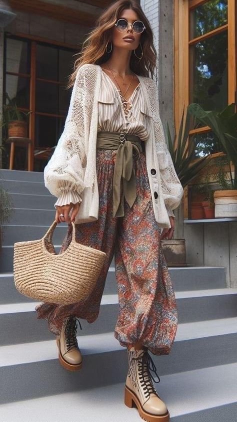 Creative Woman Outfit, Tailored Boho Fashion, Boeheim Outfits, Romantic Nomad Style, Hot Weather Boho Outfits, Professional Bohemian Outfits, Elegant Boho Fashion, Bohemian Style Outfits Summer, Japan Women Outfit