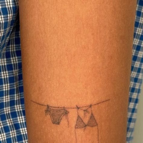 max lilien 🤠 on Instagram: "👙 from my most recent flash - - - #stickandpoke #stickandpoketattoo #handpoke #handpoketattoo #tattoo #smalltattoo #daintytattoo #finelinetattoo" Brown Tattoo Ink, Funky Tattoos, Handpoke Tattoo, Small Flower Tattoos, Hand Poked Tattoo, Poke Tattoo, Dainty Tattoos, Subtle Tattoos, Baby Tattoos