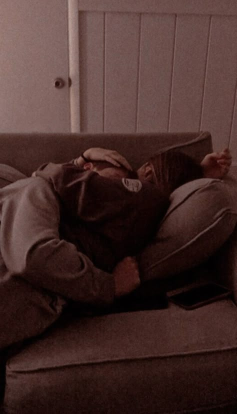 Cuddling Boyfriend Imagines, Couple On The Couch Aesthetic, Clingy Couple Aesthetic, Sleep Couple Aesthetic, Clingy Boyfriend Picture, Laying In Bed Aesthetic Couple, Movie Cuddles, Cute Cupple Cuddle, Cupple Cuddles