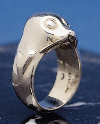 Original Silly Seal Ring, a wonderful, happy miniature sculpture, guaranteed to bring a smile to your face! Designed and handcrafted by Sigi, of Sigi Design, Americas foremost animal sculptor of jew Silly Seal, Seal Sculpture, Ringed Seal, Ocean Mammals, Seal Face, Harp Seal, Ring Security, Miniature Sculpture, Seal Pup