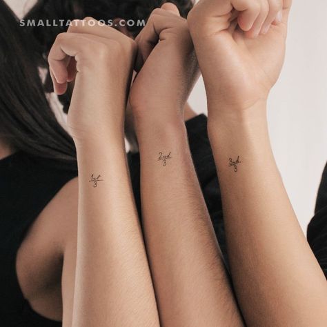 Tattoos With Sister Ideas, Mini Sibling Tattoos, Small Tattoos For 3 Siblings, Minimal Cowboy Hat Tattoo, Family Of 6 Tattoo Ideas, Small Tattoos For Siblings, Tattoo Sisters For 3 Matching, Minimalist Tattoo For Women With Meaning, 3 Tattoos Matching