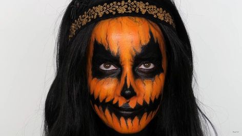 Pumpkin Makeup Ideas, Face Paint Tutorial, Pumpkin Makeup, Pumpkin Face Paint, Creepy Clown Makeup, Halloween Makeup Kits, Halloween Makeup Tutorial Easy, Makeup Clown, Meme Costume