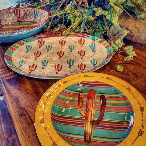 This dinnerware is giving me lifeeeee 😍 #cactus #obsessed #rustic #kitchen #decor @lonestarwesterndecor Cactus Decorations, Southwestern Farmhouse, Cactus Kitchen, Country Home Decorating, South Western Decor, Western Kitchen Decor, French Country Interior, Cactus Patch, Kitchen Decor Styles