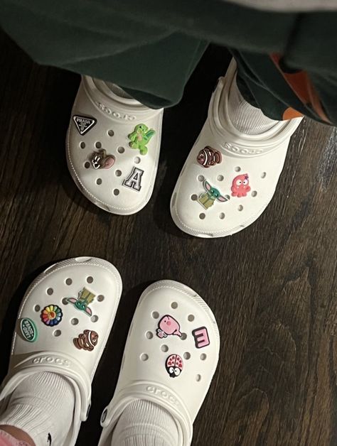 Jibbitz Crocs Ideas White, Crocs Decor Ideas, Couple Crocs, Crocs Decorations, Jibbitz Crocs Ideas, Matching Crocs, Crocs Ideas, Crocs Outfit, Curl Hair With Straightener