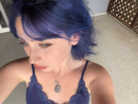 Blue And Purple Dyed Hair, Periwinkle Purple Hair, Indigo Purple Hair, Purple Hair Aesthetic Grunge, Blurple Hair, Blue Underdye Hair, Dark Blue Bob, Blue Hair Ideas, Purple Blue Hair