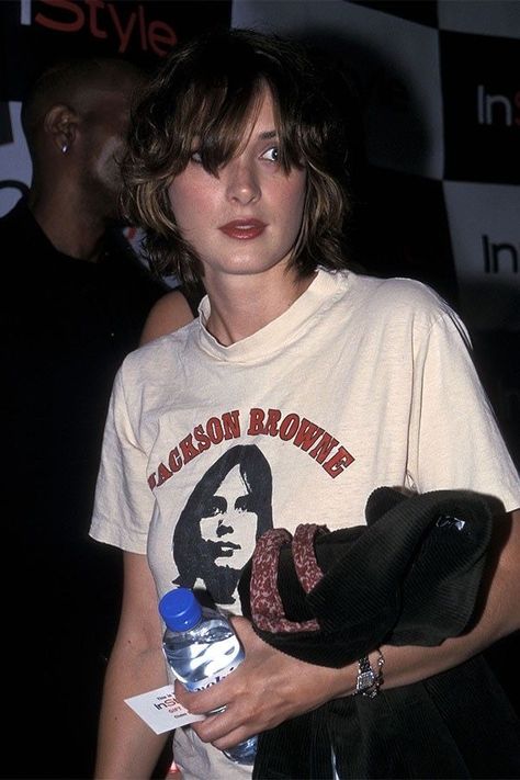 Winona Ryder Hair, Winona Ryder Style, Winona Ryder 90s, Winter Hipster, Winona Forever, Jackson Browne, Girl Trends, 90s Hairstyles, Linda Evangelista