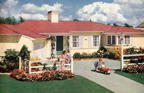 Look back at '50s life in small towns - Click Americana 50s House Exterior, All Black House Exterior, Black Brick House Exterior, 1950s Homes, All Black House, 1950 House, 50s House, 50s Home, Small House Exterior