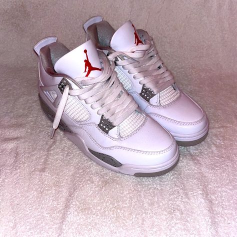 White Air Jordan 4s Never Worn Hmu W Offers Air Jordan 4 White Oreo, Jordan 4 White Oreo, Casual Shoes Women Sneakers, Jordan 4 White, Pretty Sneakers, Shoes For School, Trendy Shoes Sneakers, Pretty Shoes Sneakers, Jordan 4s