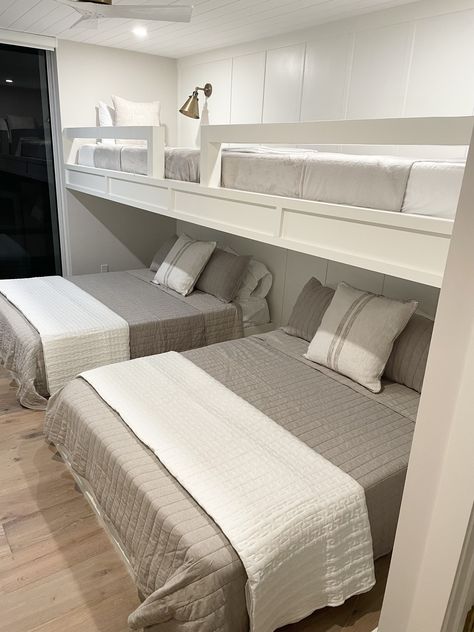 3 Beds In One Room Small Spaces Triple Bunk, Bedrooms With Multiple Beds, Bedroom For Three People, Small Room Ideas For 3 People, 3 Single Beds In One Room, 4 Beds In One Room Small Spaces, How To Fit 3 Beds In A Small Room, Three Person Bedroom Ideas, Bedroom Ideas 3 Beds