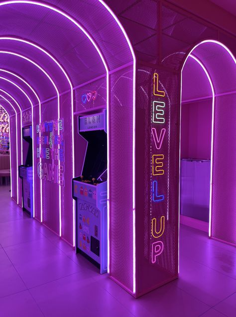 Our new Soho Instagrammable hotspot is now open! Inspired by the 90’s music and retro arcade gaming culture EL&N Wardour Street is truly unique! Join us for a treat and a play, GAME IS ON! Fonda Paisa, Zigarren Lounges, Arcade Bar, Arcade Room, Theatre Inspiration, Dreamscape Architecture, Nightclub Design, Roller Disco, Astuces Diy