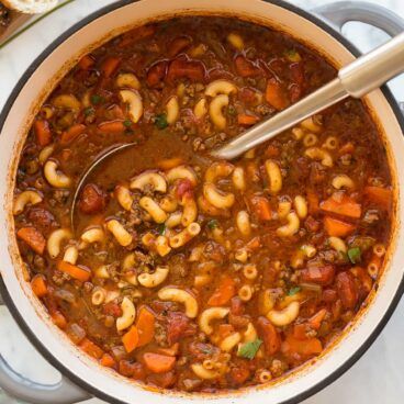 Stew Beef Recipes, Tomato Macaroni Soup, Recipes With Diced Tomatoes, Macaroni Soup Recipes, Tomato Macaroni, Pasta Veggies, Healthy One Pot Meals, Macaroni Soup, Stew Beef