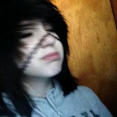 Emo Icons, Emo Pfp, Scene Core, 2000s Emo, Emo Music, Scene Girls, Emo Guys, Scene Fashion, Scene Emo