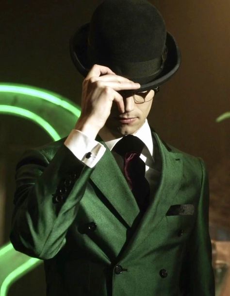 Edward Nygma Icon, Riddler Aesthetic, Riddler Dc, Edward Nygma Gotham, Riddler Gotham, Gotham Characters, Edward Nygma, Cory Michael Smith, The Riddler