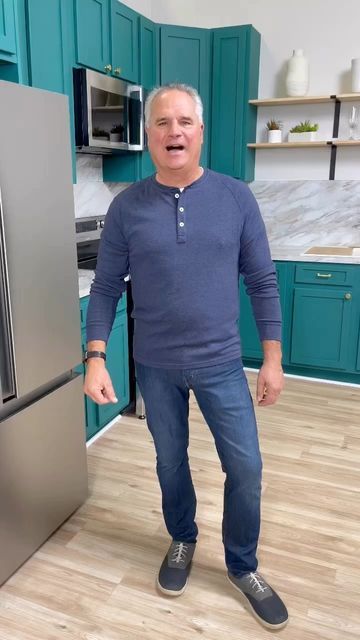 Cooking with Darryl on Instagram: "Ribeyes with Blue cheese crust @hisense_usa Studio Kitchen Suite. #steak #hisense #rukiddingme" Cooking With Darryl, Blue Cheese Ribeye Steak, Ruth’s Chris Steak Recipe, Kitchen Suite, Cheese Crust, Studio Kitchen, Blue Cheese, Steak, Cheese