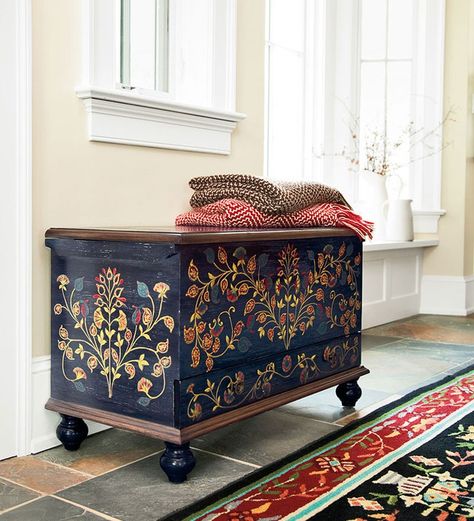 <3 Refurbished Furniture, Painted Trunk, Old Chest, Coffee Table Trunk, Firewood Storage, Cedar Chest, Painted Chest, Storage Trunk, غرفة ملابس