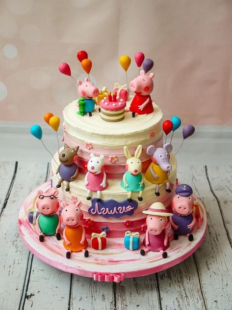 Picnic Ideas Romantic, Tortas Peppa Pig, Peppa Cake, Thomas Birthday Cakes, Bolo Da Peppa Pig, Peppa Pig Birthday Decorations, Peppa Pig Birthday Party Decorations, Picnic Parties, Rodjendanske Torte