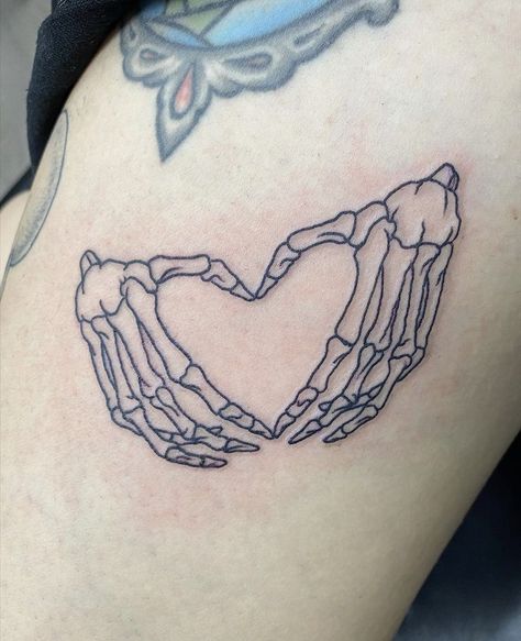 Patchwork, Hand Heart Tattoo, Skeleton Heart Hands, Maching Tattoos, Skeleton Hand Tattoo, Skull Hand Tattoo, Skeleton Heart, Funky Tattoos, Skeleton Tattoos